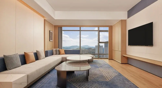 Двухместный люкс Deluxe с видом на город Four Points By Sheraton Linhai