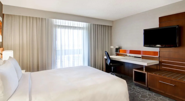 Двухместный номер Standard с балконом Hilton Mississauga/Meadowvale