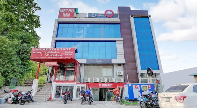 Collection O 30079 Indira Nagar