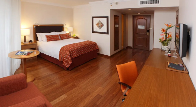 Classique double chambre avec balcon Hotel Intercontinental Cali, an IHG Hotel