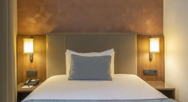 Deluxe Family Twin room The Gresham Hotel