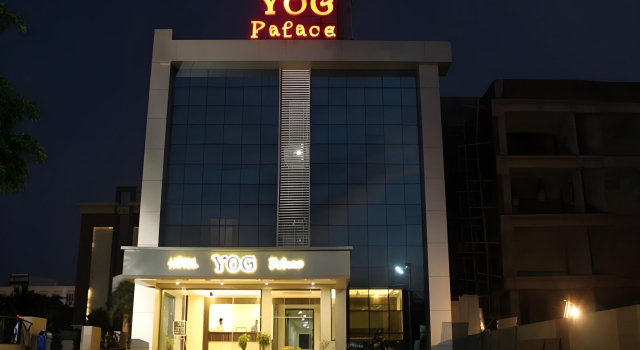 Hotel Yog Palace Newly Renovated, Забронировать Отель Отели штата Махараштры 3 звезды, 3*