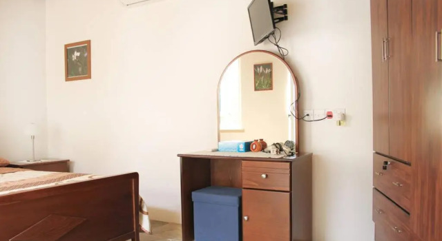 I Plateia, Book Hotel Hoteller i Kakopetria med parkering, Parkering