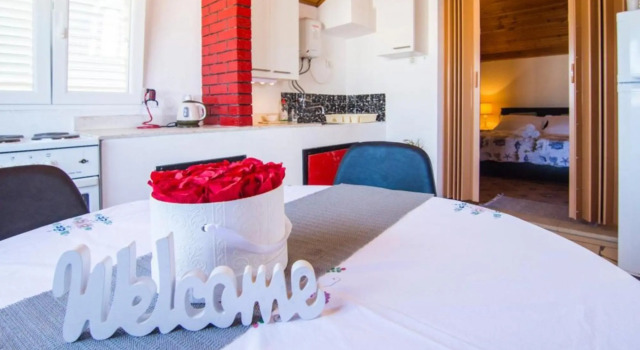 Ivo - 30m From the Beach - A1, Varaa Hotelli Hotellit Split-Dalmatia pysäköinnillä, Pysäköinti