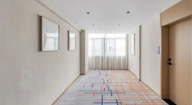 Luoping Hotel, Book Hotel Hoteller i Luoping med parkering, Parkering