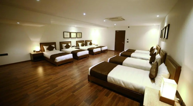 Семейный номер Deluxe Five Petals Hotel & Banquets