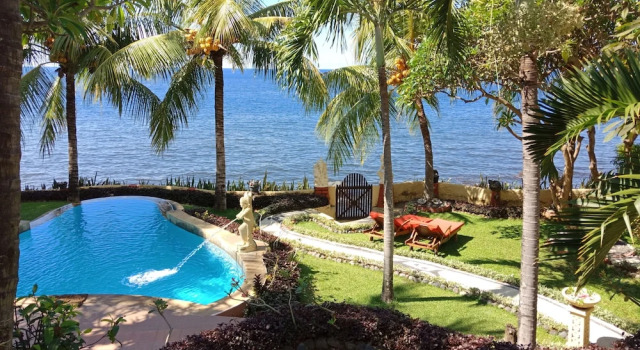 Семейная вилла с 3 комнатами Teluk Indah Beach & Pool Villa