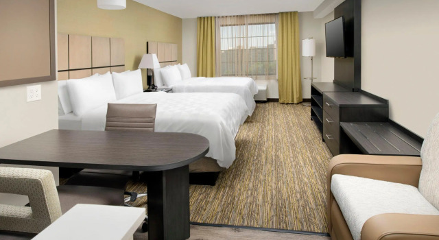 Четырёхместный люкс Candlewood Suites Alexandria West by IHG