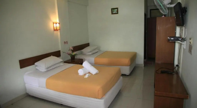 Четырёхместный номер Standard с видом на озеро Pandu Lakeside Hotel Parapat - Toba Lake