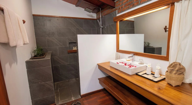 Deluxe pokoj s balkonem a a výhledem do zahrady Popa Garden Resort