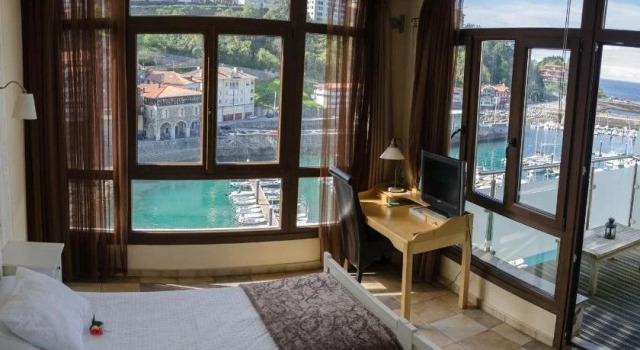 Hotel Zumalabe, Rezerwuj Hotel Hotele w Baskonia z parkingiem, Parking