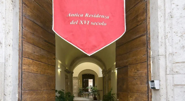 Palazzo Guiderocchi, Rezervați Hotel Ascoli Piceno 
