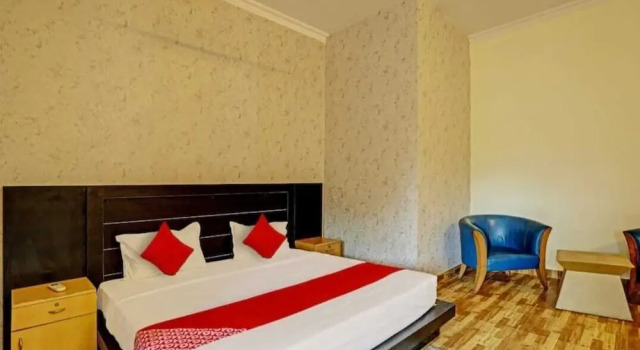 Jagdambey Hotel