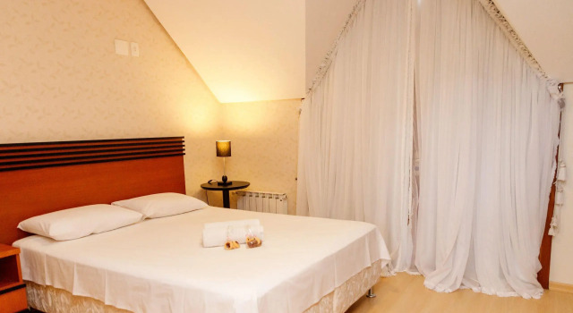 Locar-in Gramado - Triplex Jardim Bela Vista, Забронировать Отель Грамаду Serra Nevada, рядом с Santa Claus Village