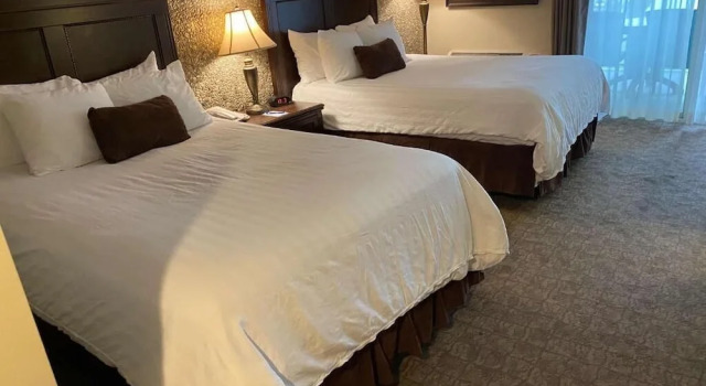 Номер Economy Fourwinds Lakeside Inn & Marina