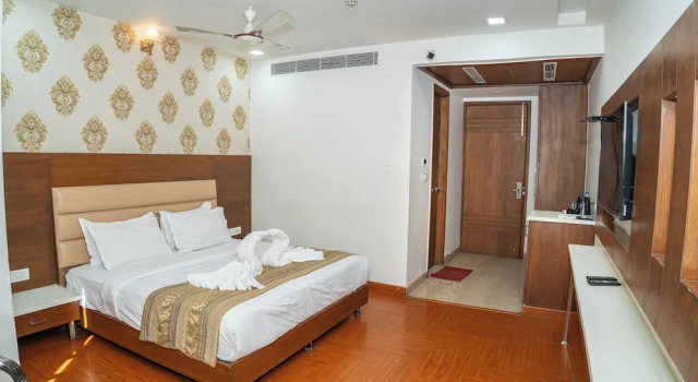 Двухместный номер Executive Grand Hridey One Minute From Railway Station