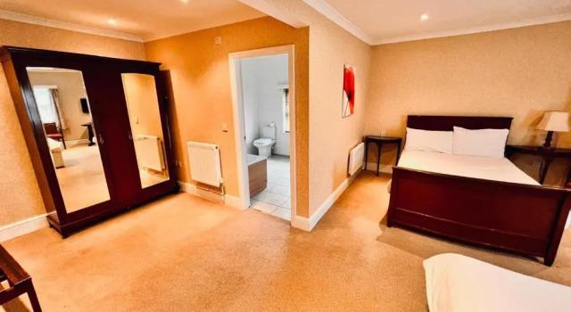 Двухместный номер Standard Crown Hotel - Stone, Near Stoke-On-Trent by OYO