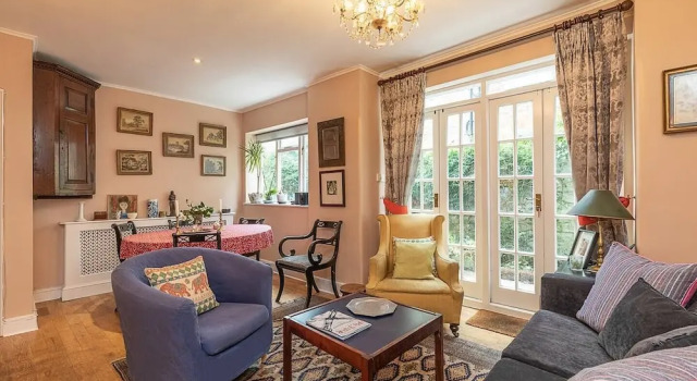 Elegant 2BR Flat w/ Garden Close to Battersea Park, Забронировать Отель Баттерси Лондон, рядом с Мост Челси