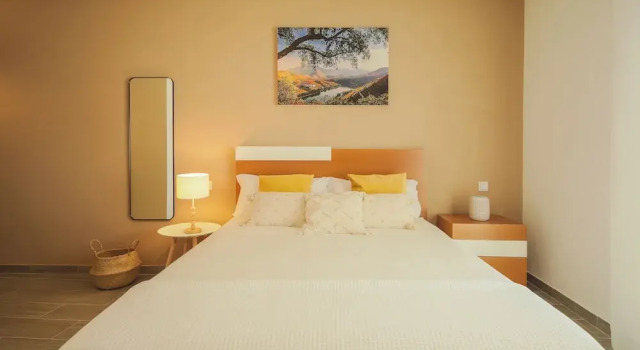Casa dos 4 Caminhos - Guest House Douro, Забронировать Гостевой дом Отели Пезу-да-Регуа с парковкой, Парковка