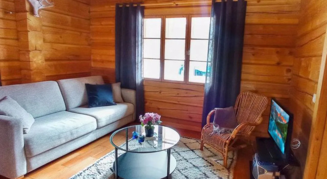 House Vuonkuma Schellerhau, Buchen Sie Hotel Hotels in Lappland mit Parkplatz, Parkplätze