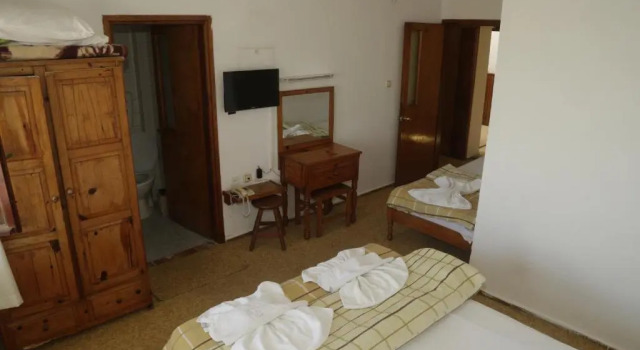 Четырёхместный номер Standard Murat Hotel