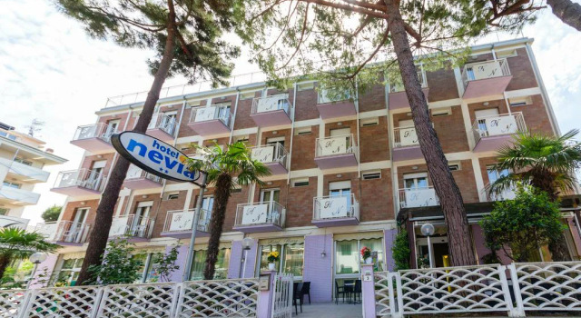Hotel Nevia, Reserva ahora Hotel Hoteles SPA en Pinarella, SPA