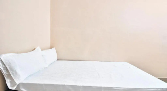 SPOT ON 43864 Shubh Ratna Lodge SPOT, 예약 호텔 Chakan 