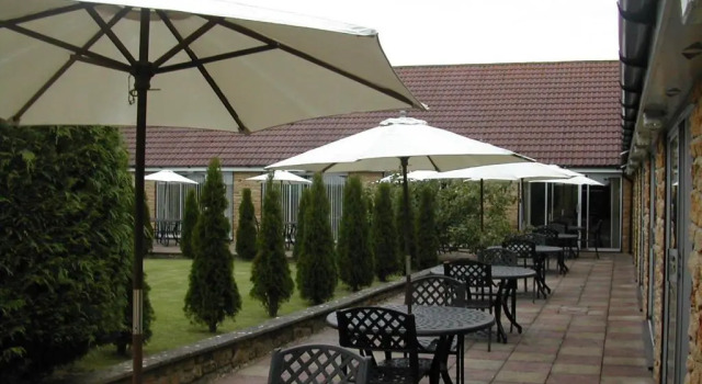 Номер Standard Hollies Hotel