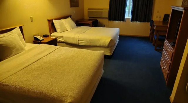 Номер Deluxe Western Executive Inn