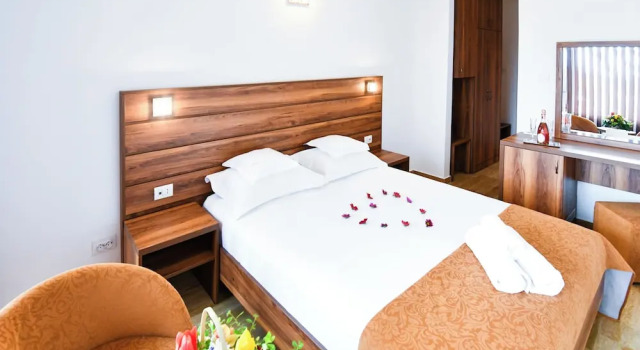 Complex Tismana All Inclusive, Book Hotel Hoteller i Jupiter med parkering, Parkering