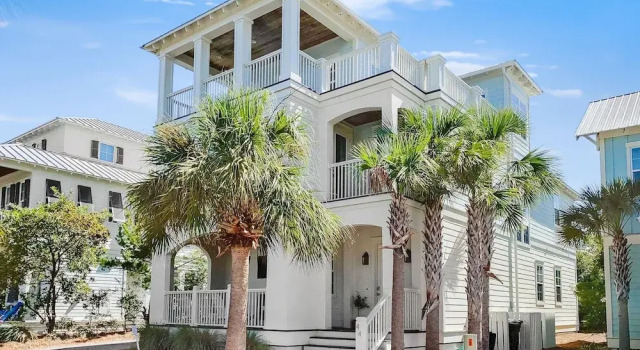 Ciao Bella 7 Bedroom Home by RedAwning