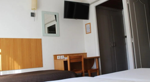 Hotel Mer et Forêt, Забронировать Отель Отели в центре Сен-Трожан-ле-Бен с завтраком, отели в центре Сен-Трожан-ле-Бен с завтраком