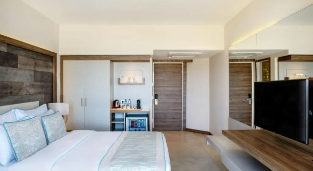 Двухместный номер Deluxe с частичным видом на море Design Plus Seya Beach Hotel
