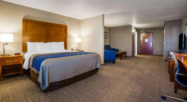 Люкс Comfort Inn & Suites