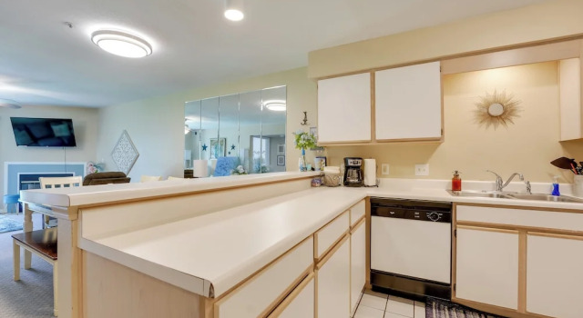 Branson Condo ~ 4 Miles to Museums & Attractions, Забронировать Апартаменты/квартира Отели Table Rock Lake с парковкой, Парковка