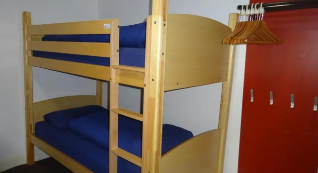 Кровать в общем номере (мужской номер) Tobermory Youth Hostel