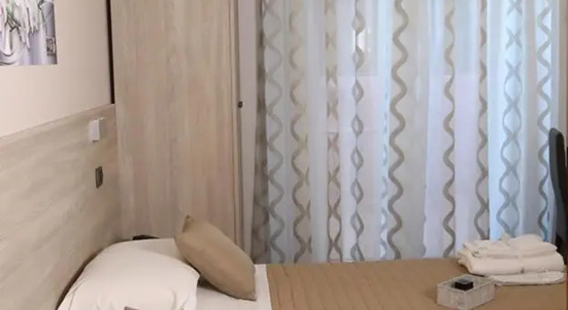 Номер Economy Policlinico Happy Home