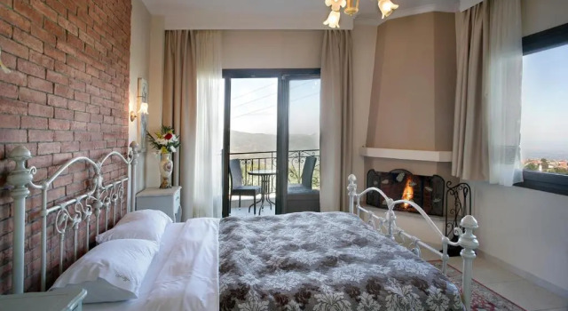Nikelli, Book Hotel Elatochori 