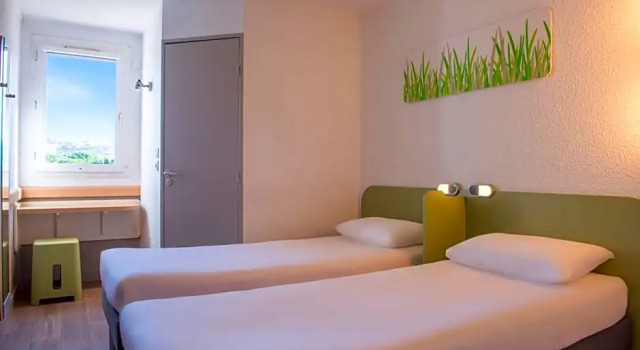 Номер Standard ibis budget Marseille Aeroport Provence