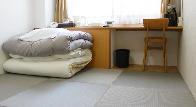 Кровать в общем номере (женский номер) Hotel Sun Garden Matsuyama