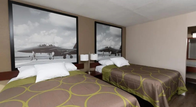 Четырёхместный номер Standard Super 8 by Wyndham Goldsboro