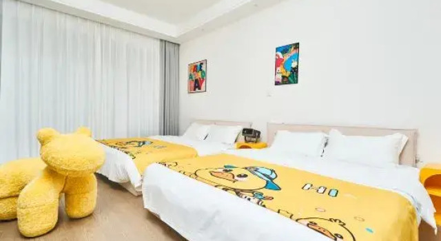 Люкс Children's Painting Courtyard Family Vacation Homestay
