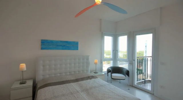 Bright sea View Apartment, Book Lejlighed Hoteller i Friuli Venezia Giulia med parkering, Parkering