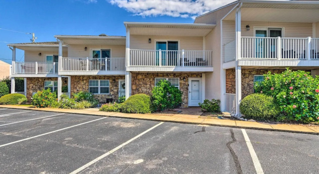 Modern Miramar Beach Townhome, Walk to Ocean!, Rezerwuj Hotel Hotele w Emerald Coast z parkingiem, Parking