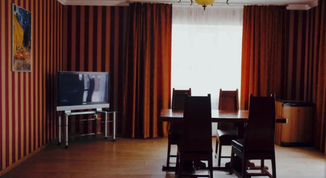 Suite Grebenky Hotel