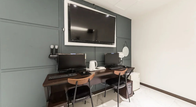 Номер Standard Plum Hotel