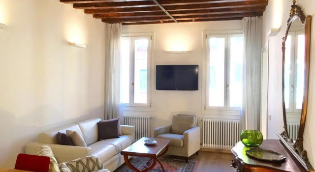 Casa Margherita Accademia, Забронировать Апартаменты/квартира Дорсодуро Венеция, рядом с Accademia Bridge