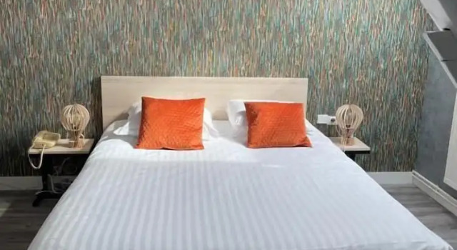 Трёхместный номер Comfort Contact Hotel Hôtel De Troyes