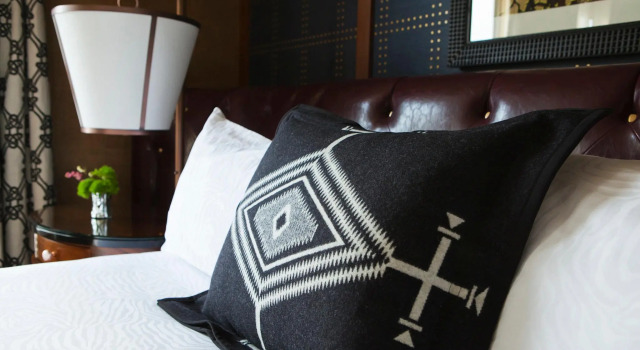 Номер Standard Kimpton Riverplace Hotel by IHG