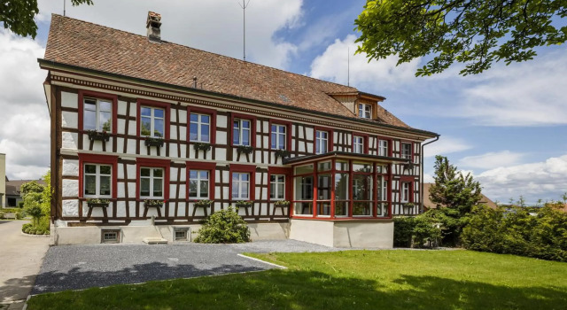Historische Residenz Lindeneck, Buchen Sie Hotel Güttingen 